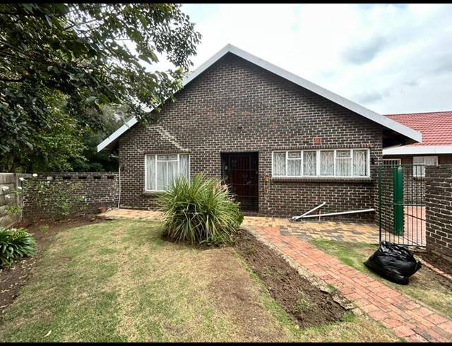 4 BEDROOM HOUSE FOR SALE IN SHARON PARK